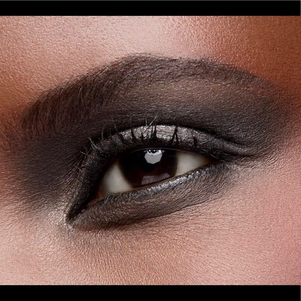 1 LEFT! Mac Stranger Things The Void Eye Palette - Picture 3 of 9